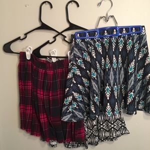 BUNDLE!! 3 SKIRTS SIZE SMAL